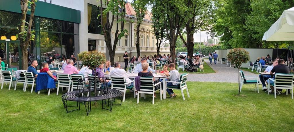 Boutique Hotel Cocosul De Aur Târgu-Mureş 外观 照片